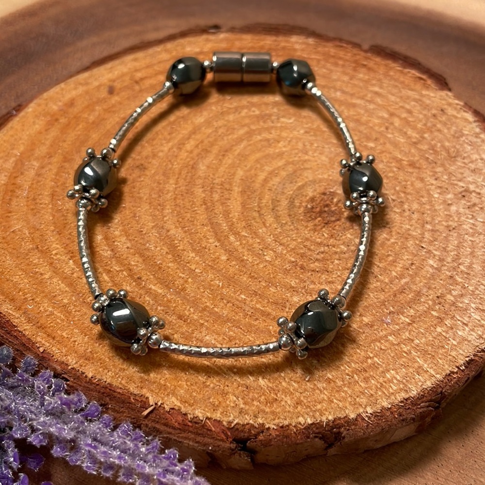 Black hematite and silver beaded bracelet